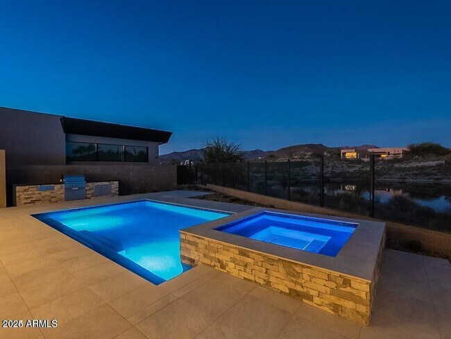 Building Photo - 37200 N Cave Creek Rd