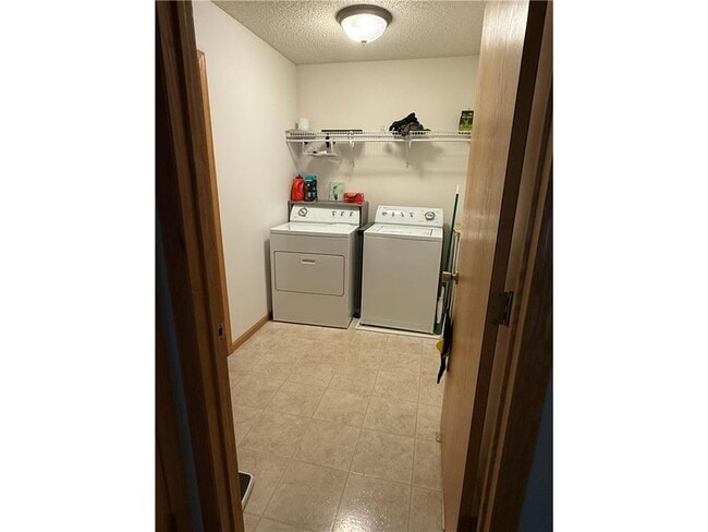 Building Photo - 12117 Yancy St NE