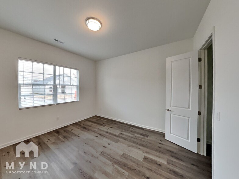 Building Photo - 4607 Kobus Ct.