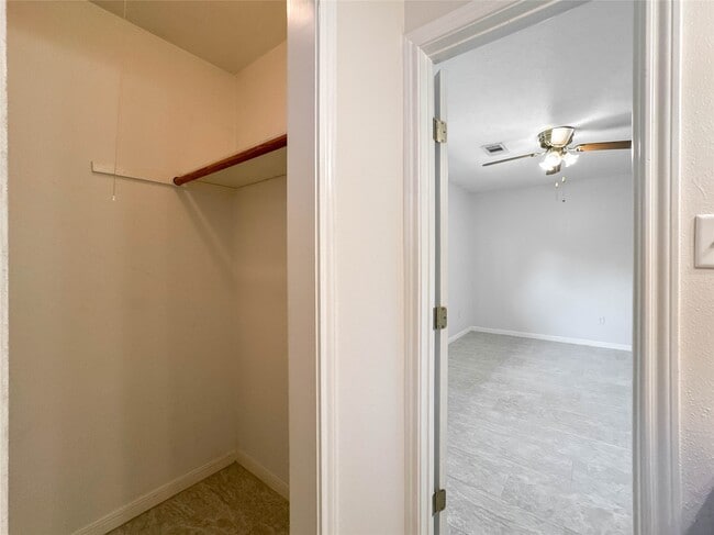 Building Photo - 506 Avondale Ln