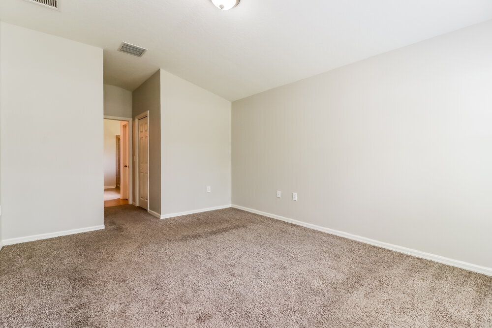 Building Photo - 403 Down Pine Dr