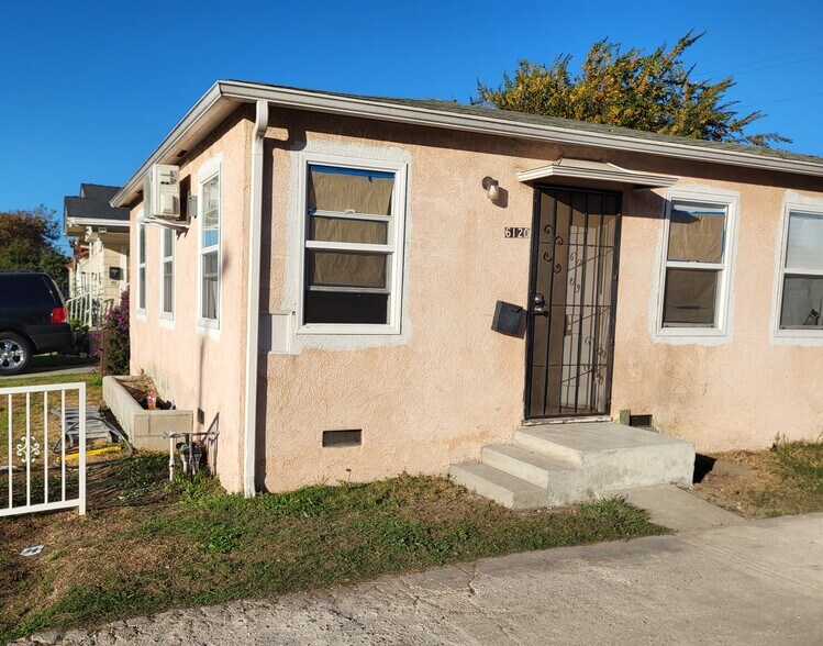 Building Photo - 6120 S Wilton Pl