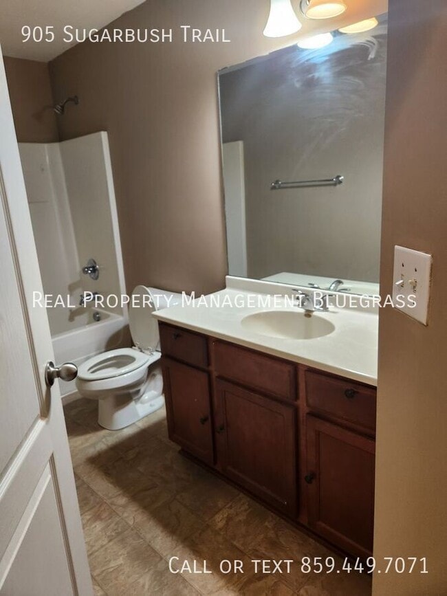 Building Photo - 905 Sugarbush Trail