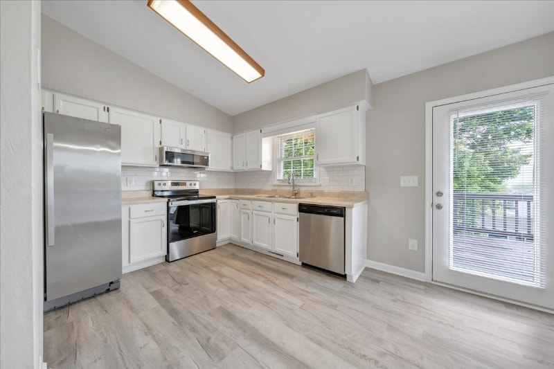 Building Photo - 165 N Rome Dr