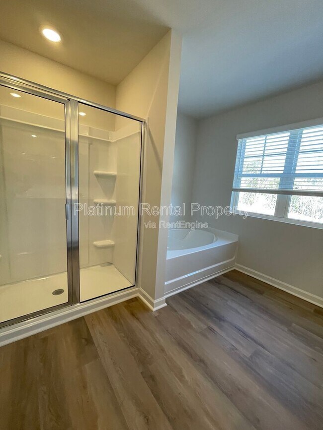 Building Photo - 56 Rustin Rdg