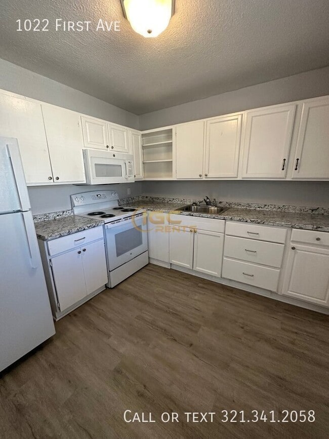 Building Photo - 1022 First Ave-