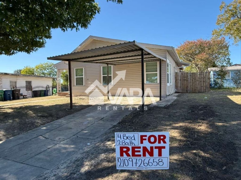 Building Photo - 115 Maurine Dr