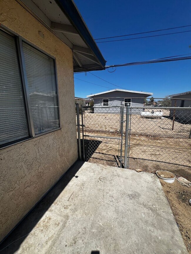 Building Photo - 6589 Palo Verde Ave