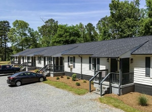 Building Photo - 111 Sinclair Marina Rd NE