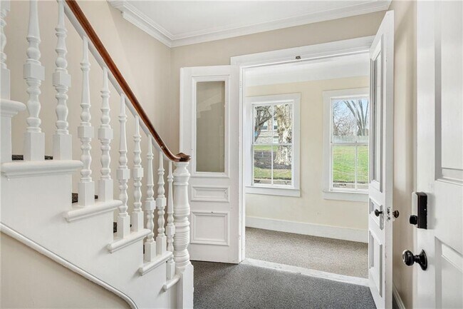 Building Photo - 427 Spring St