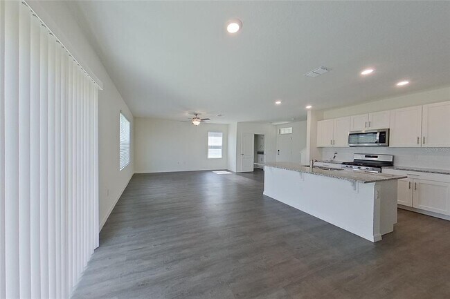 Building Photo - 32150 Katelin Cir