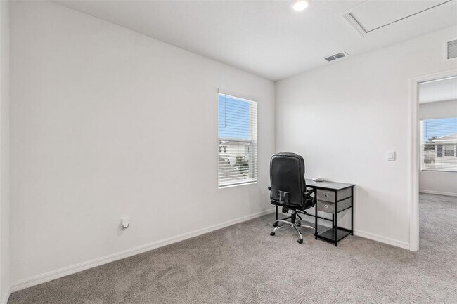 Building Photo - 5667 Chorleywood Ln