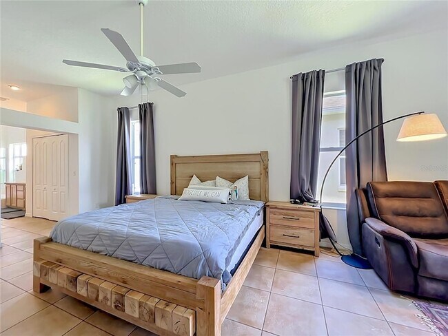 Building Photo - 2125 Emerald Green Cir