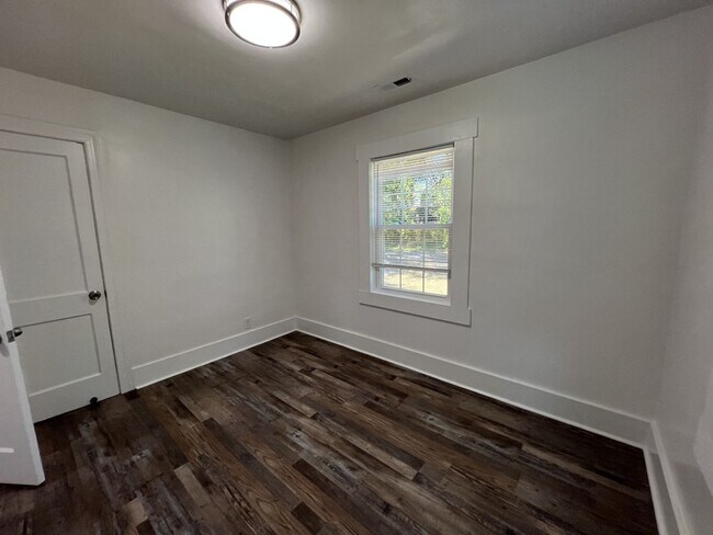 Building Photo - RENTAL HOME 2BD/1BTH