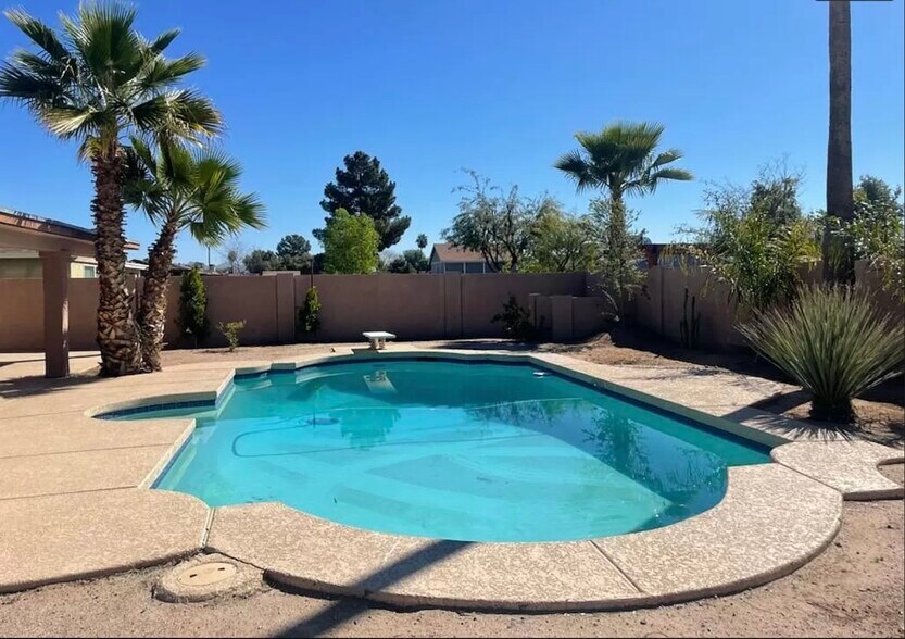 Building Photo - 4015 E Friess Dr