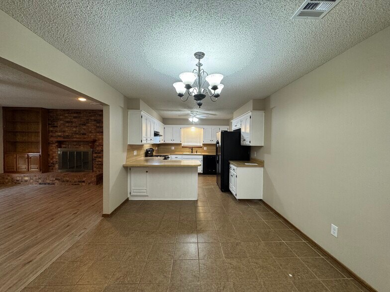 Building Photo - 8636 NW 86th St