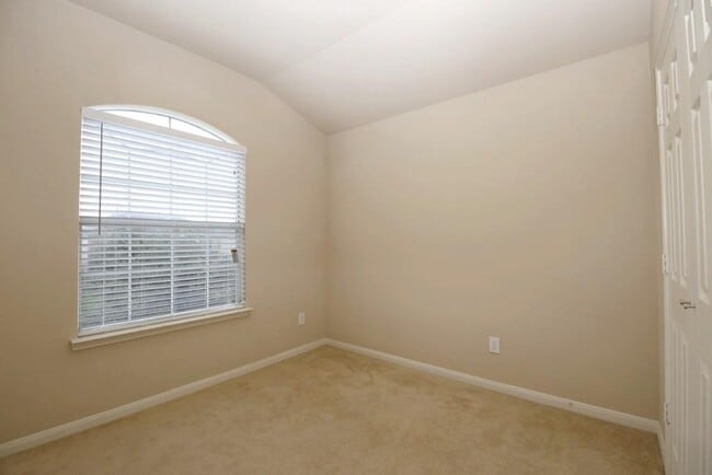 Building Photo - 25215 Calico Woods Ln