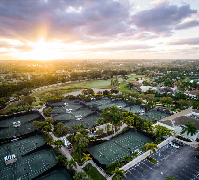 Building Photo - 4702 Carlton Golf Dr