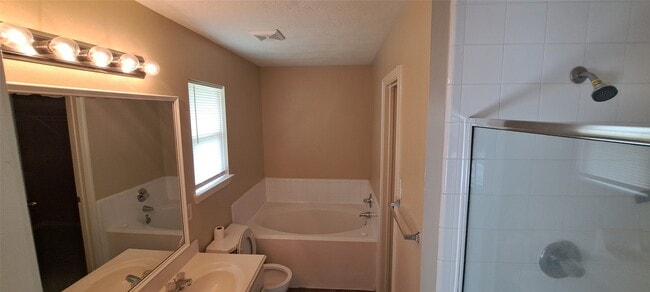 Building Photo - 26815 Cypresswood Dr