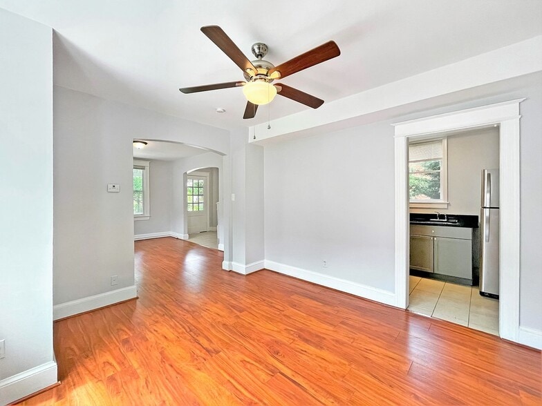 Building Photo - 1955 N Cleveland St