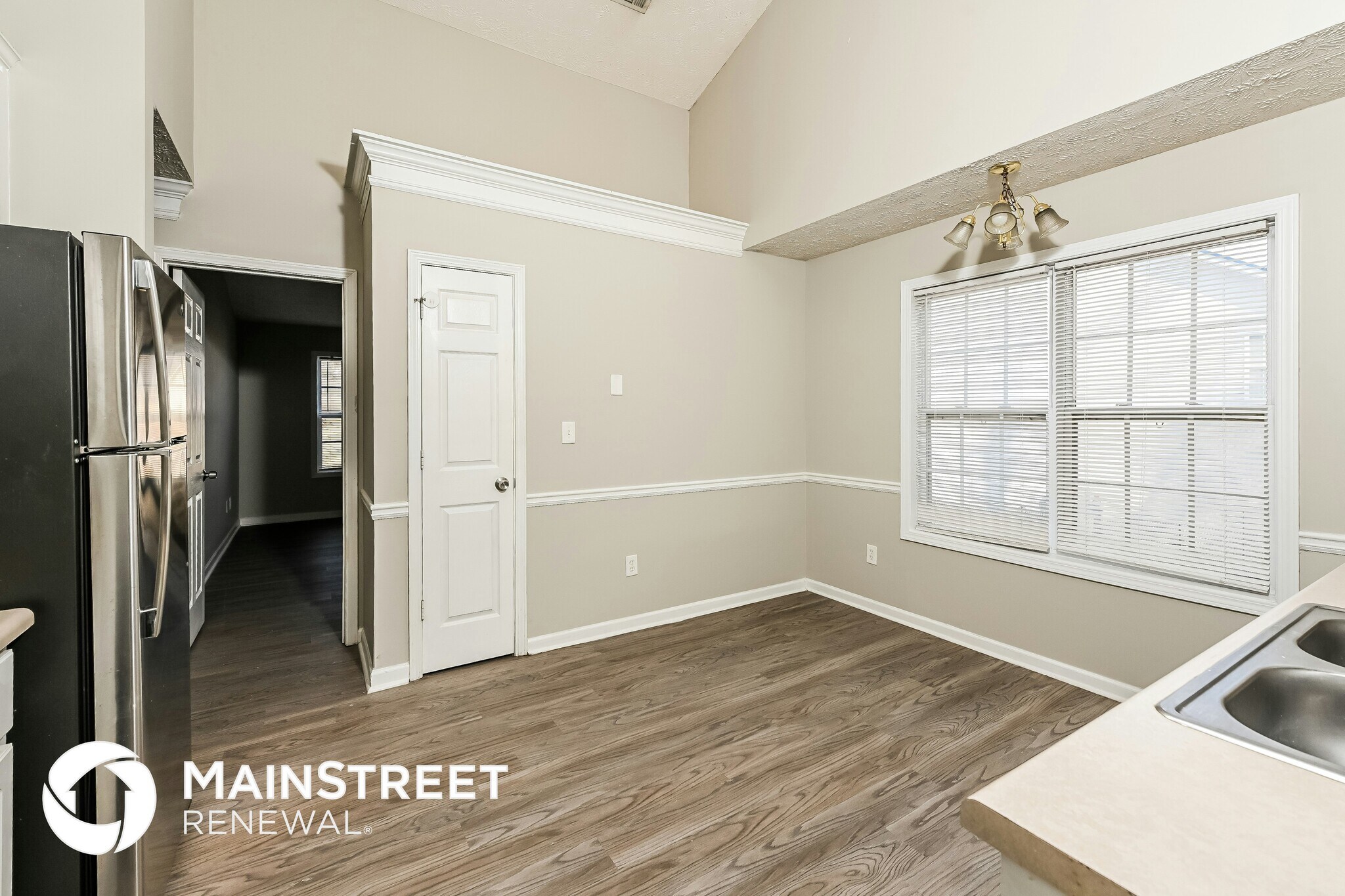 Building Photo - 645 Pebble Blvd