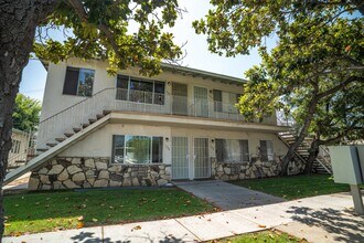 Building Photo - Hayland Apts