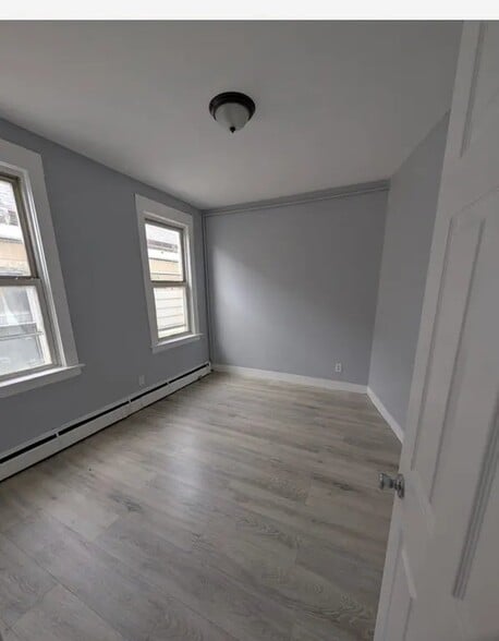 Building Photo - 320 Watson Ave