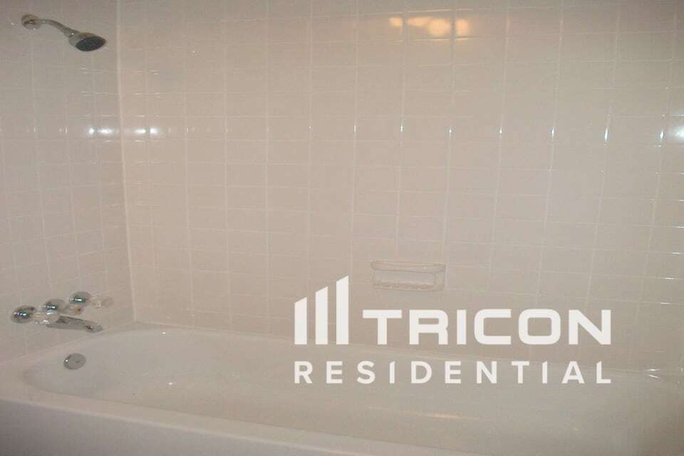 Building Photo - 9215 Sophora Dr