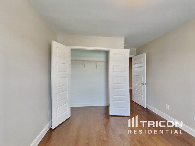 Building Photo - 271 Cloverbrook Way