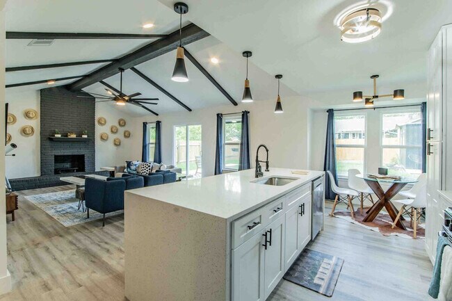 Building Photo - 7500 Rio Pass