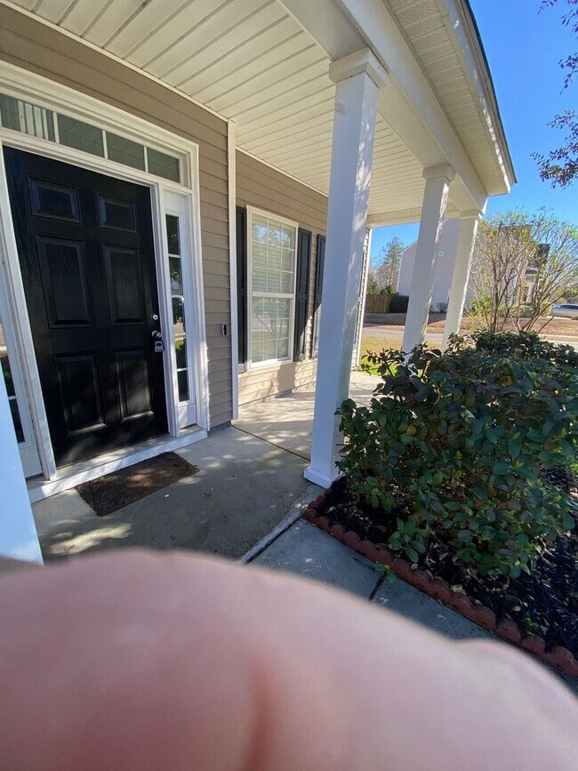 Building Photo - LEGEND OAKS DORCHESTER DISTRICT TWO SCHOOLS