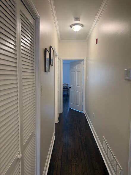 Building Photo - 1917 Wharton St