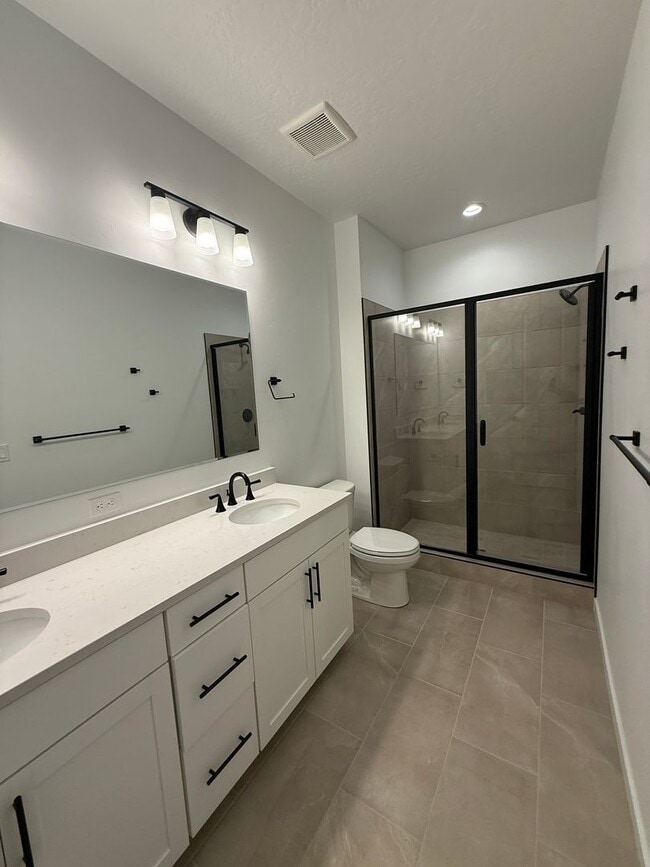 Building Photo - Modern Townhouse for Rent in Desirable Star - 3 Bedroom and 2.5 Bathroom