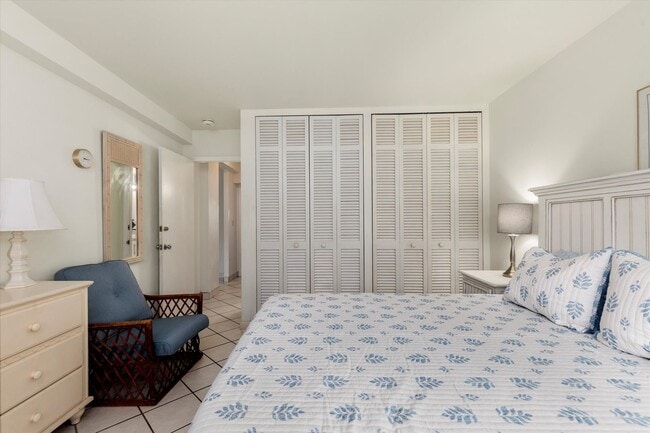 Building Photo - 3 Bedroom 2 Bathroom Furnished Condo