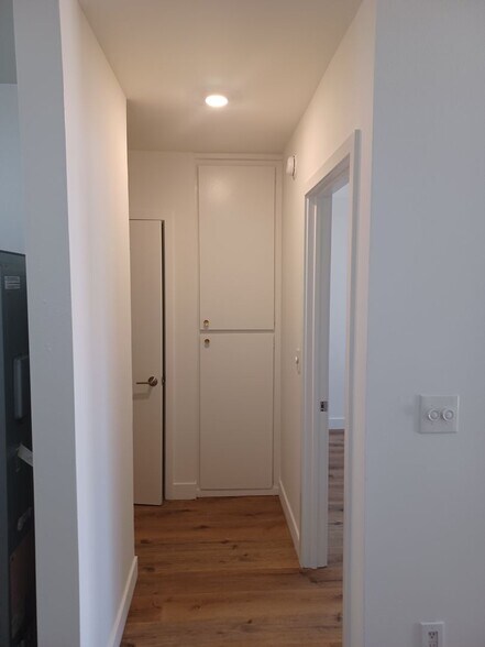 Building Photo - Individual Bungalows: All 1 bedroom/ 1 bat...