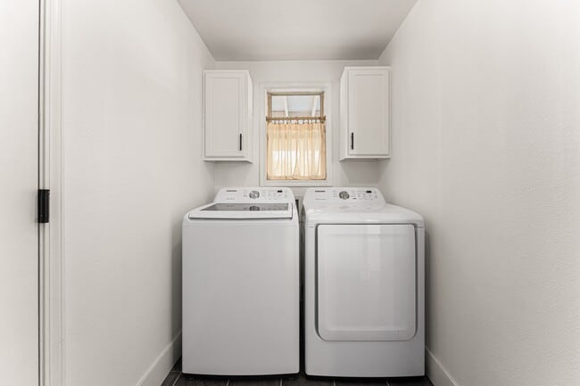 Building Photo - 2301 N Yonkers Ln