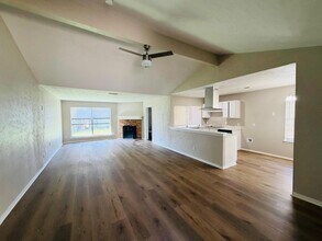 Building Photo - 3304 Hanover Dr