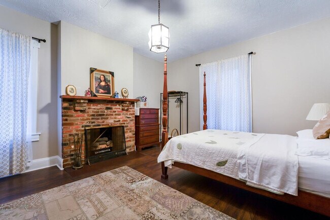 Building Photo - 1022 Wise St