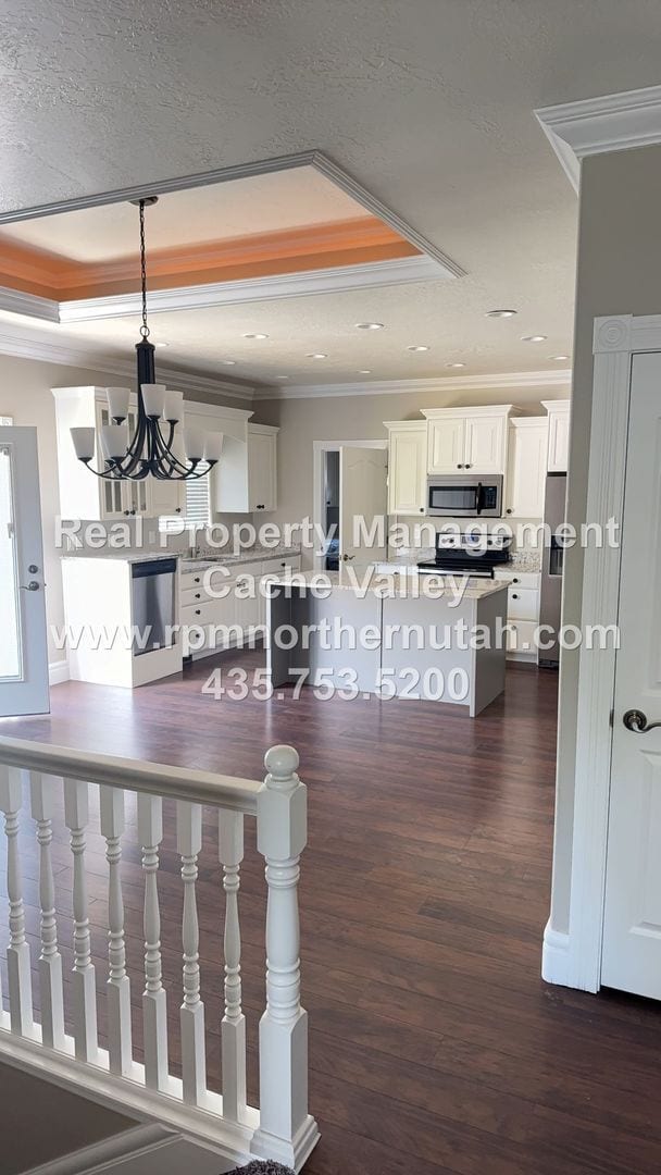 Building Photo - 4 Bedroom in Cobble Stone Gated Community in Providence!
