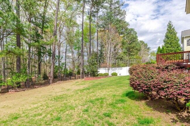 Building Photo - 2041 Jadewood Dr