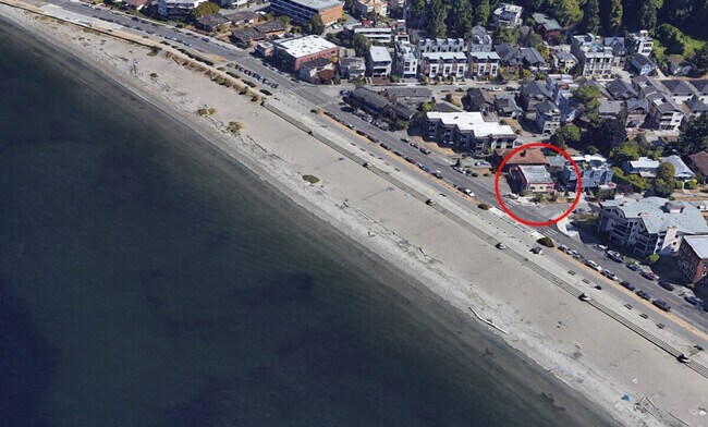 Building Photo - 2430 Alki Ave SW