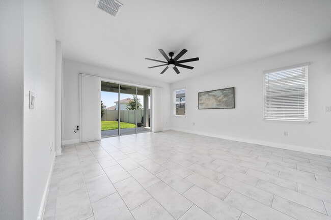 Building Photo - 2591 Seagirt Wy