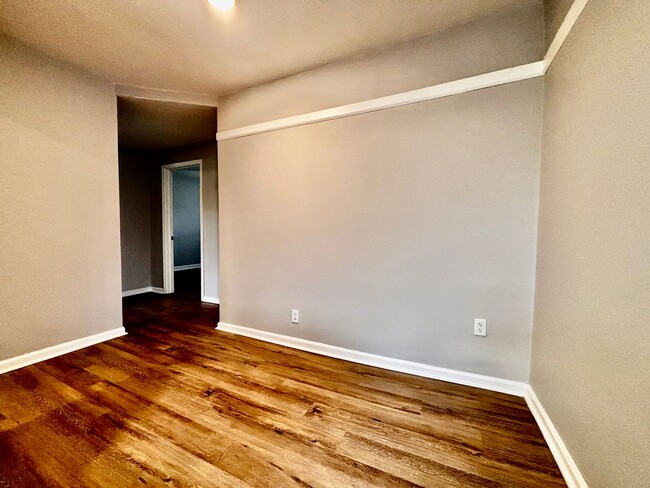 Building Photo - 2bd 1ba Fairborn
