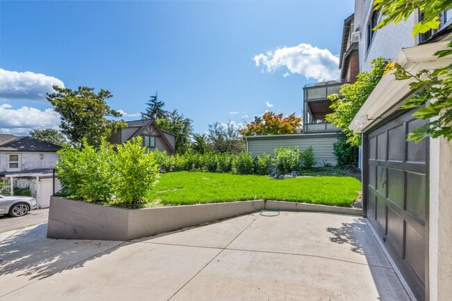 Building Photo - 4Bd/1.75Ba Seattle House