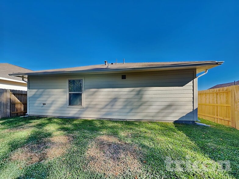 Building Photo - 17122 Quaking Aspen Ln