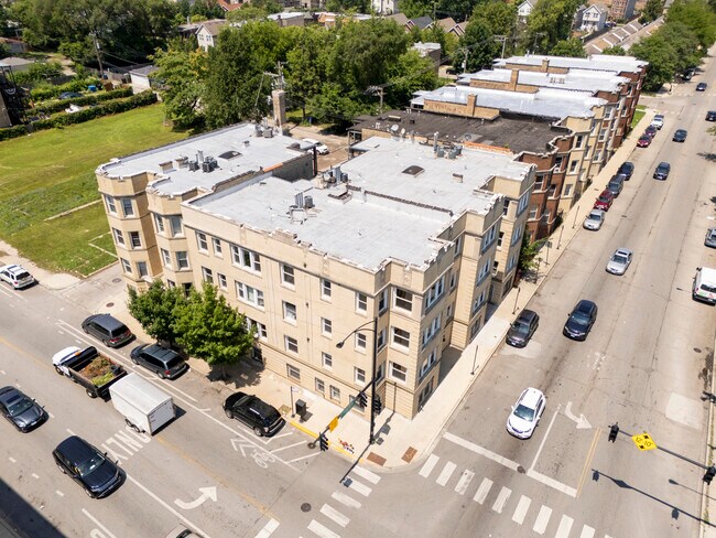 Building Photo - 102 N Hamlin Ave