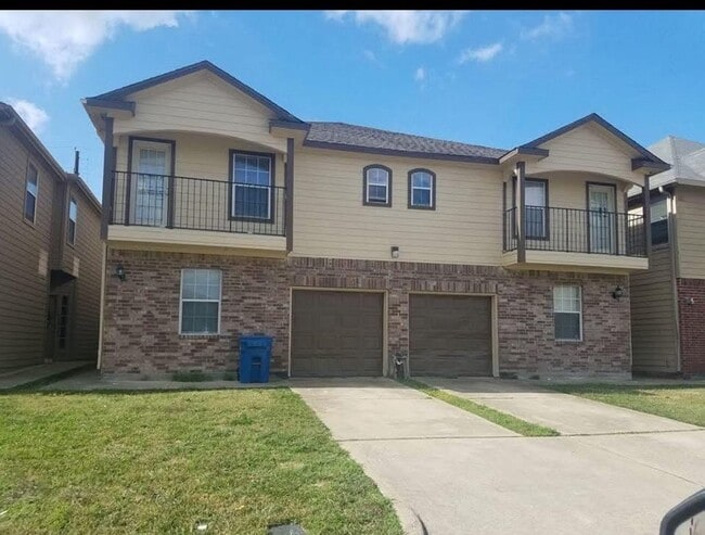 Primary Photo - 6439 Waldron Dr