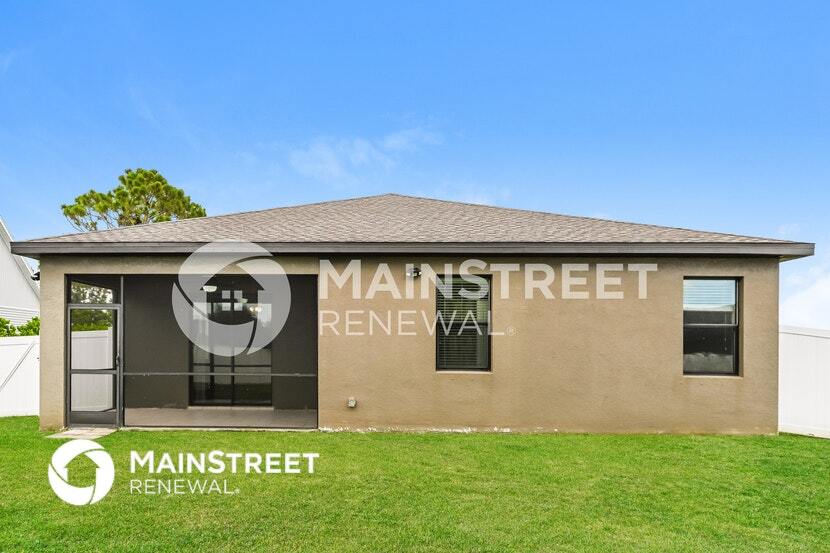 Building Photo - 3724 SW 12th Ave