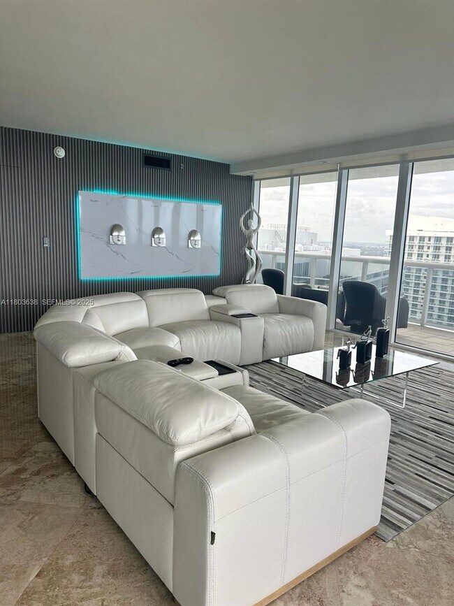 Building Photo - 1830 S Ocean Dr