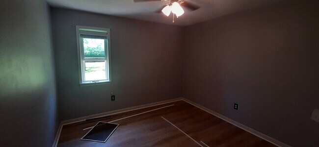 Building Photo - 1803 Greenwood Cove